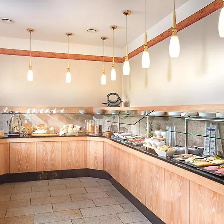 Schuenemann Hotell 4*