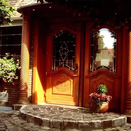 Schuenemann Hotell 4*