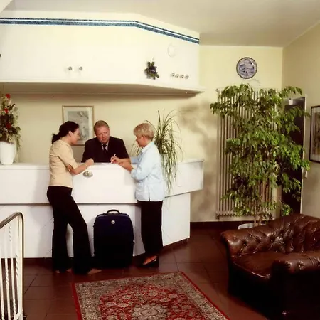 Hotell Schuenemann 4*